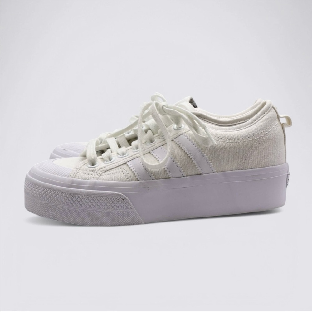 adidas Originals Women's White Platform Sneakers NIZZA size 8
